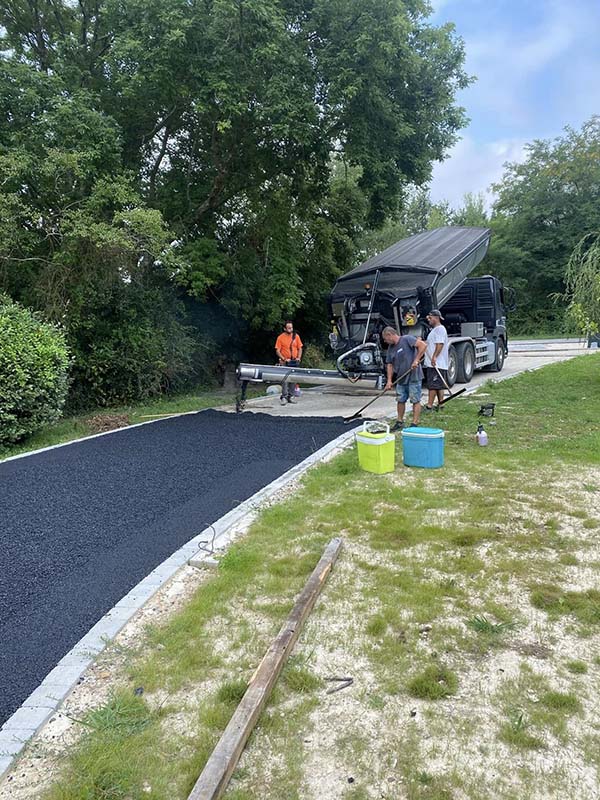 Terrassement Cloture Portail Enrobe Creation parking Izon Libourne Creon Ambares - J2CTP - Galerie 4