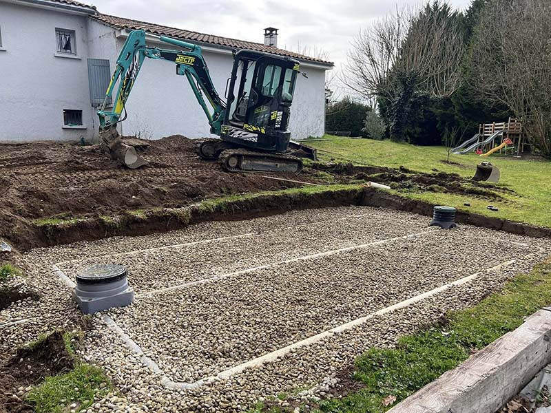 Terrassement Cloture Portail Enrobe Creation parking Izon Libourne Creon Ambares - J2CTP - Galerie 6